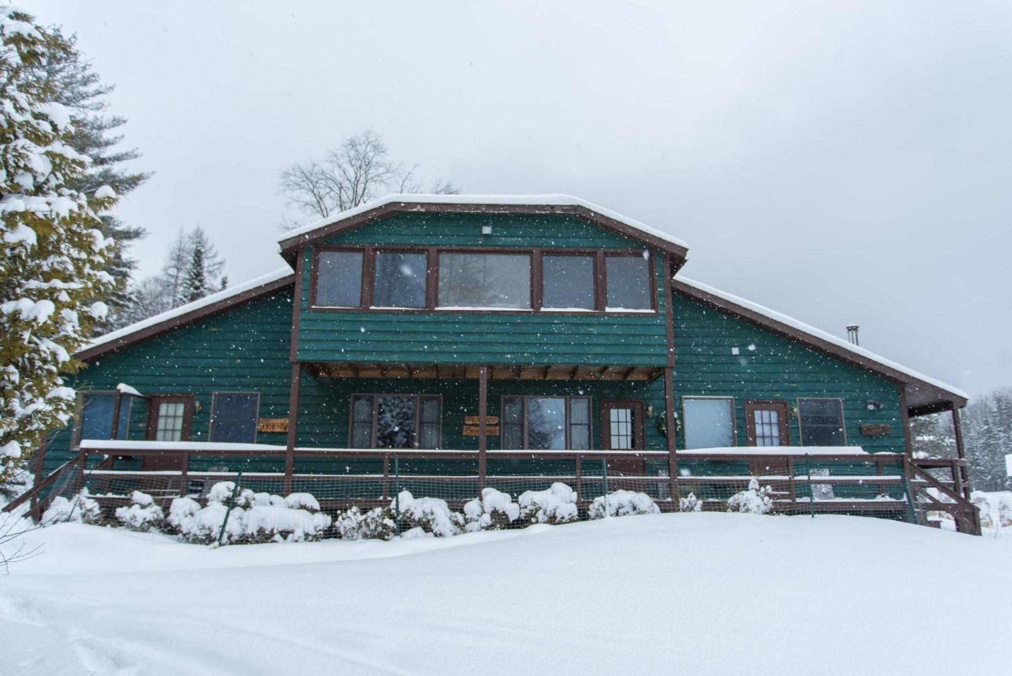 Lake Clear Lodge エクステリア 写真