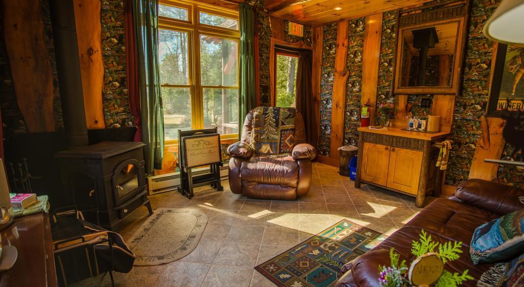 Lake Clear Lodge エクステリア 写真